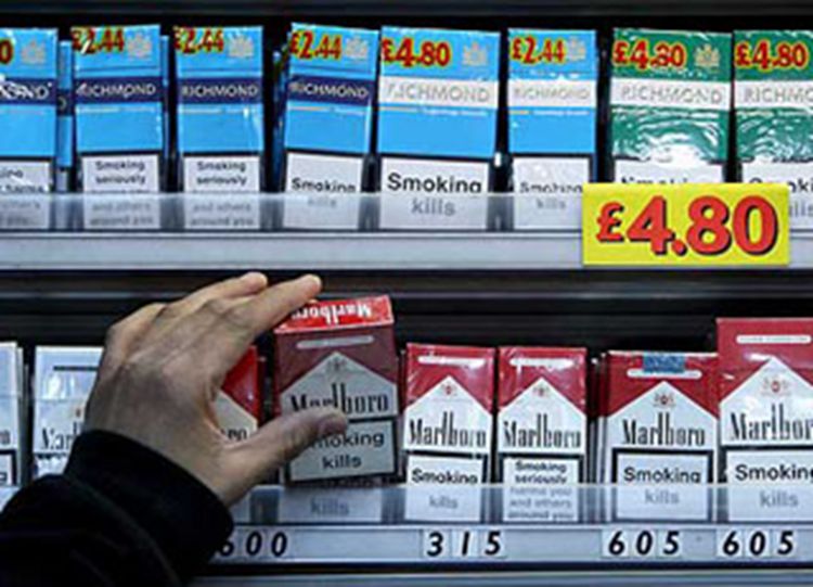 美国烟草业销量下滑 利润增长