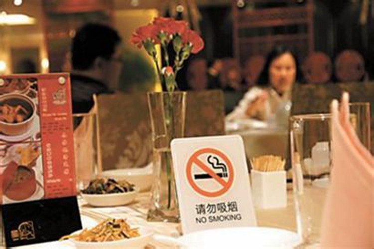 云南“室内公共场所禁烟”执行情况不容乐观