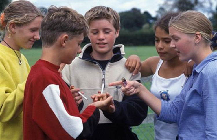 英国一小学生吸烟上瘾 知坏影响后求助