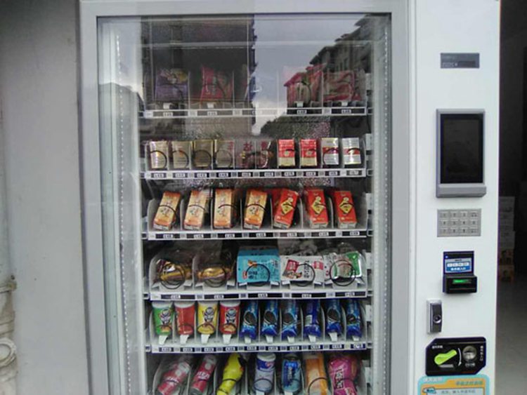 江西信州区局首次查获利用自动售货机销售卷烟案件